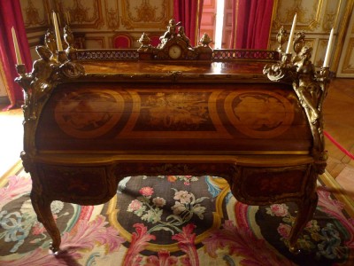 Versailles - Bureau du roi2.jpg