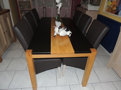 table sam.jpg