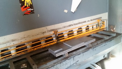 02.tole de 4mm débitée à la guillotine_redimensionner.jpg