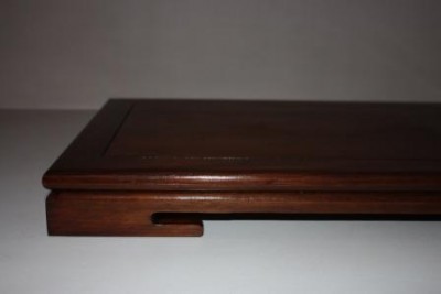 Tablette basse vernie