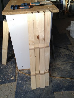 mÃªme chose avec un petit Ã©lÃ©ment dÃ©co sur le haut du poteau