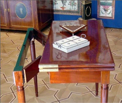 Table jeu de carte par Birckel.jpg