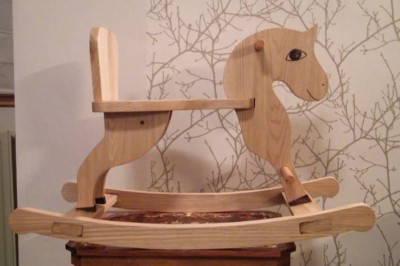 Un cheval qui ne fait pas peur, le mien est limite, je suis nulle en dessin, en vrai on voit beaucoup moins les emboÃ®tements dans les bascules, heureusement
