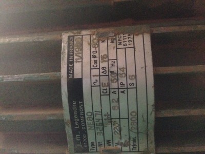 plaque moteur.JPG
