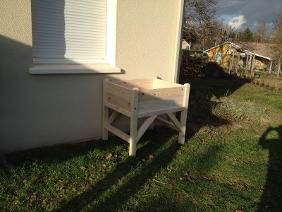 la jardiniÃ¨re sera Ã  cette endroit une fois fini.