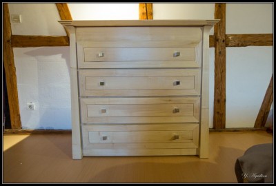 Commode-1748.jpg