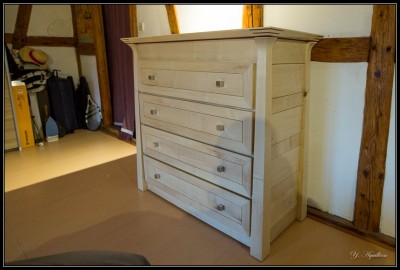 Commode-1749.jpg