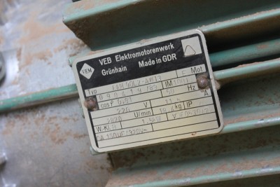 aspirateur-robland-220V-03.jpg