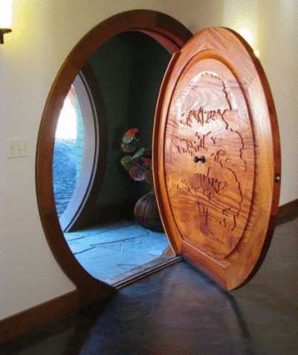 hobbit-house-door.jpg
