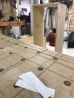 De vieilles lames de cutter pour pouvoir utiliser une machine Ã  quelques centaines d'euros.... ;-)