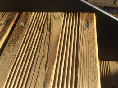lamelles de bois qui s'effritents