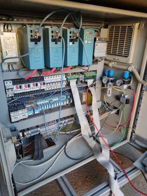 circuit électronique et pneumatique intérieur
