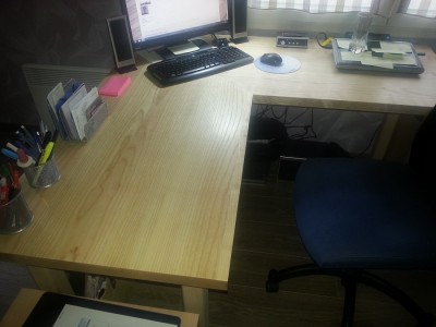 BUREAU01.jpg