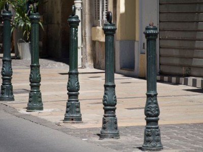 bollard1.jpg