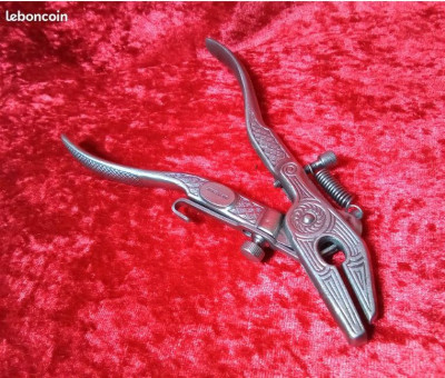 Capture 6 pince a avoyer sur LBC.JPG