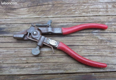 Capture 5 pince a avoyer LUX sur LBC.JPG