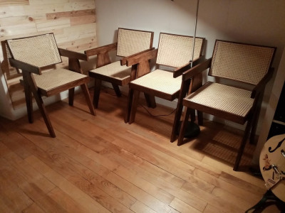 Chaises PJ finies.jpg