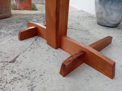 Piètement pupitre Nakashima.jpg