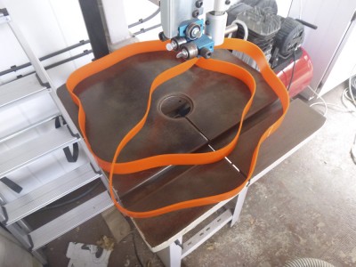 bandsaw tires 01.jpg